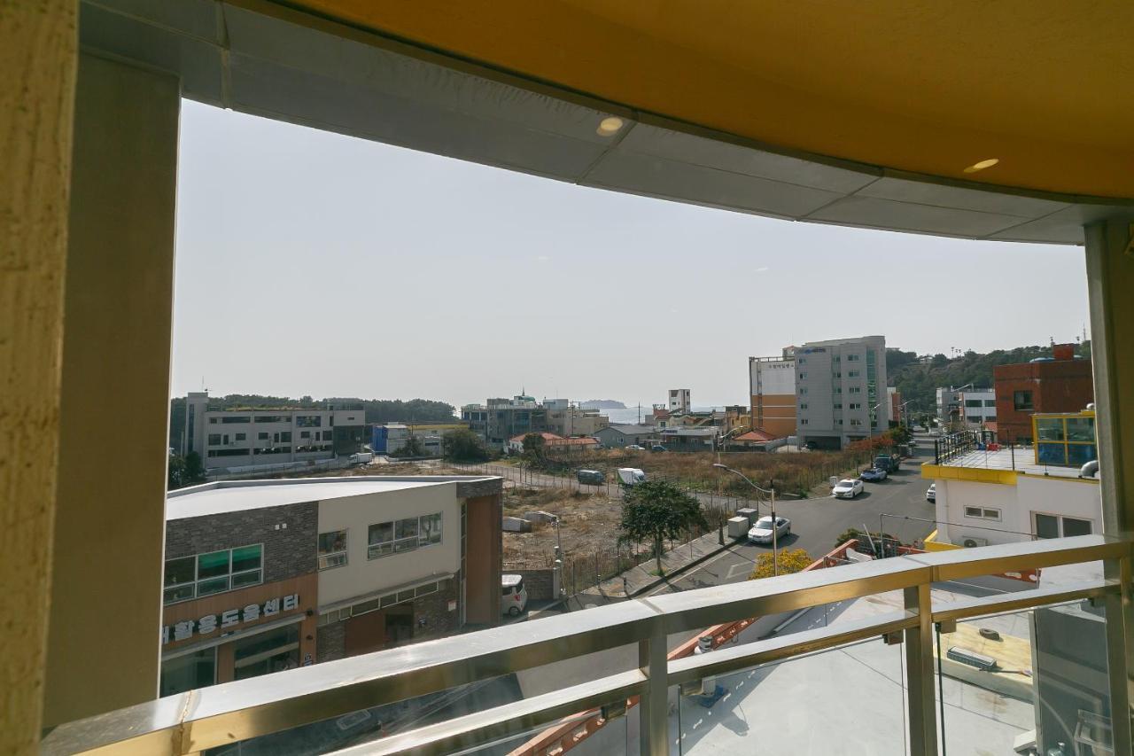 Bk Hotel Jeju Seogwipo Exterior photo