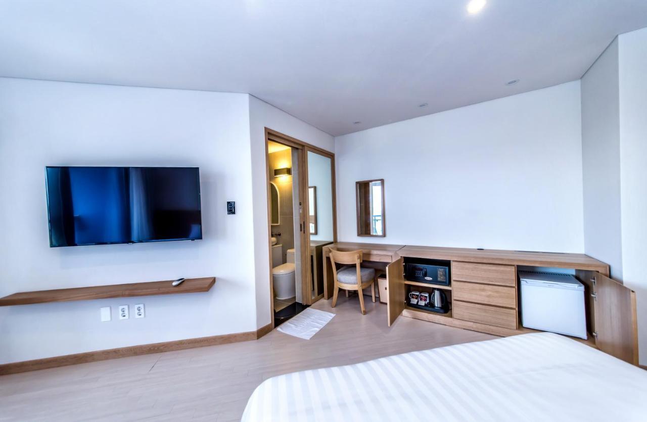 Bk Hotel Jeju Seogwipo Exterior photo
