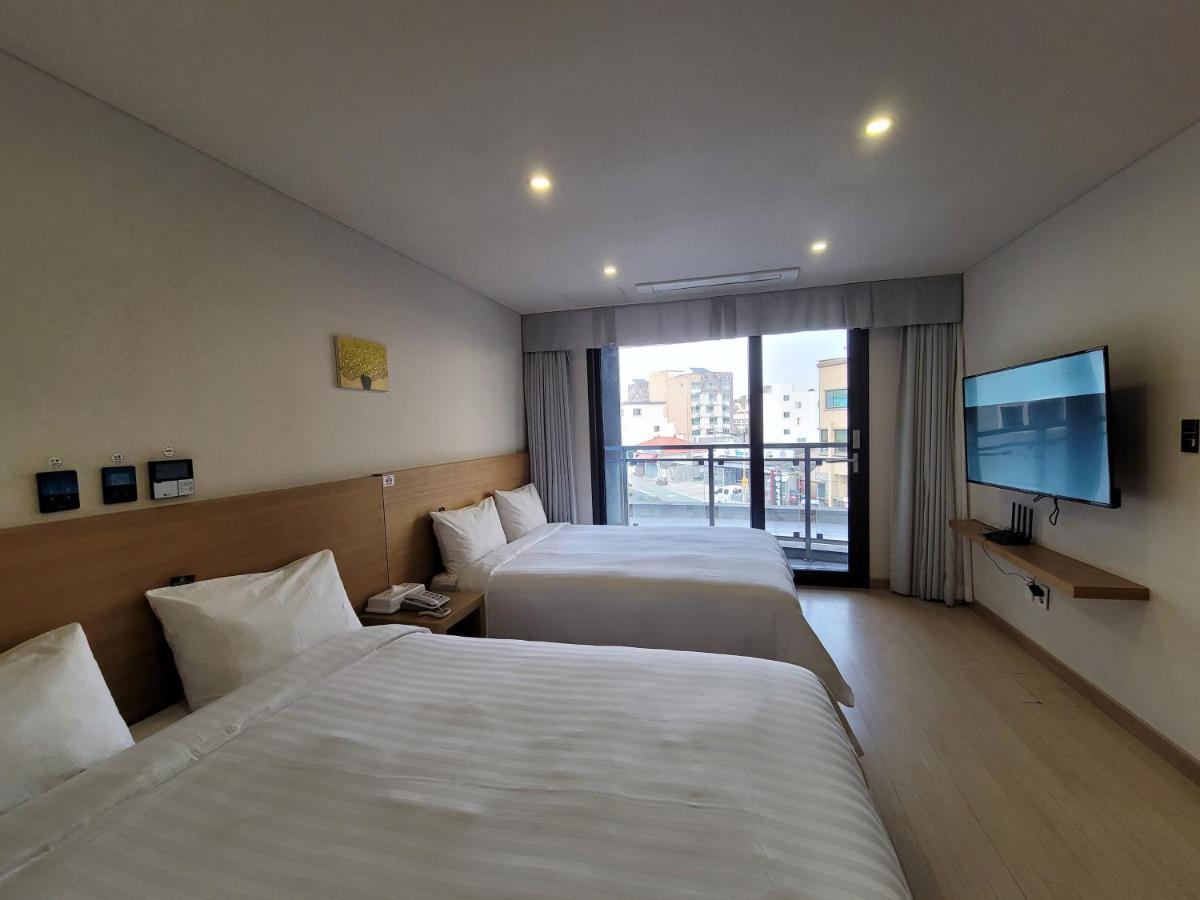 Bk Hotel Jeju Seogwipo Exterior photo