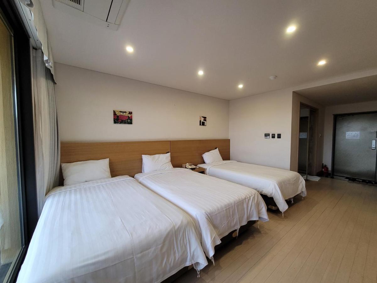 Bk Hotel Jeju Seogwipo Exterior photo