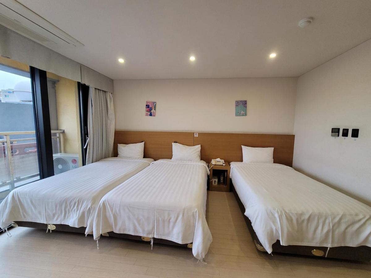Bk Hotel Jeju Seogwipo Exterior photo