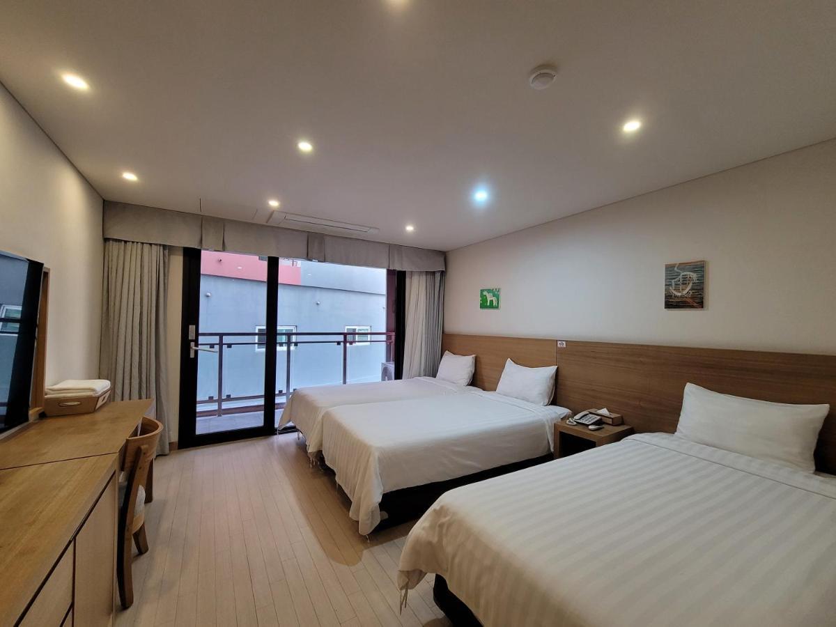 Bk Hotel Jeju Seogwipo Exterior photo