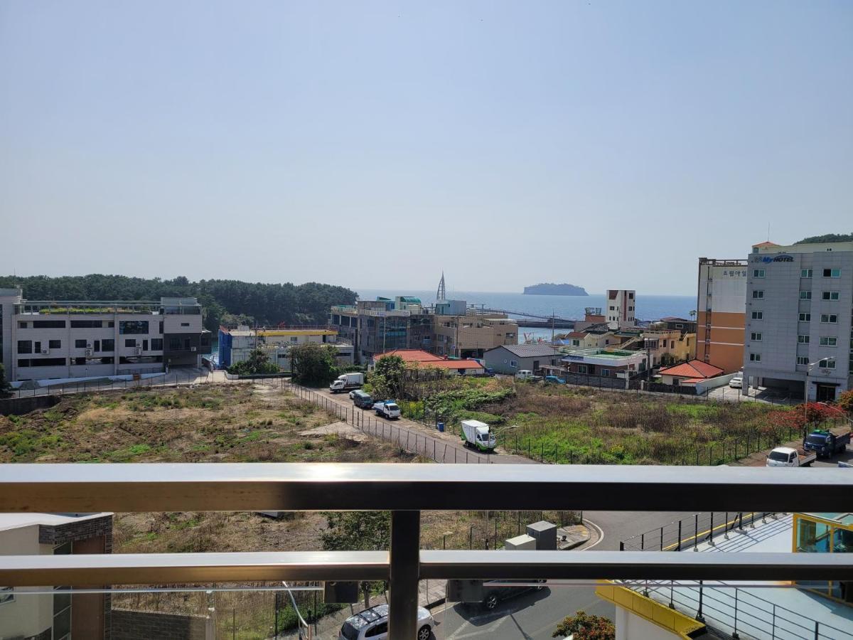 Bk Hotel Jeju Seogwipo Exterior photo