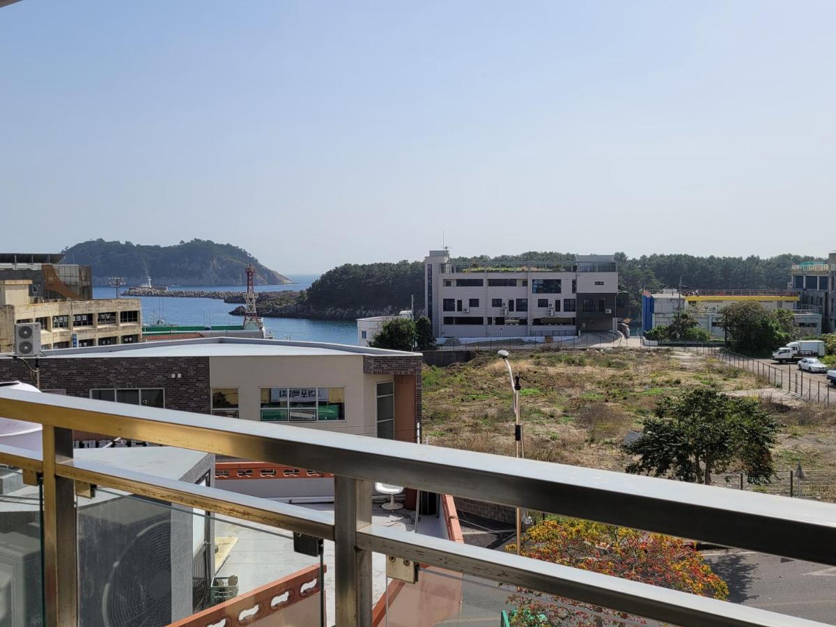 Bk Hotel Jeju Seogwipo Exterior photo