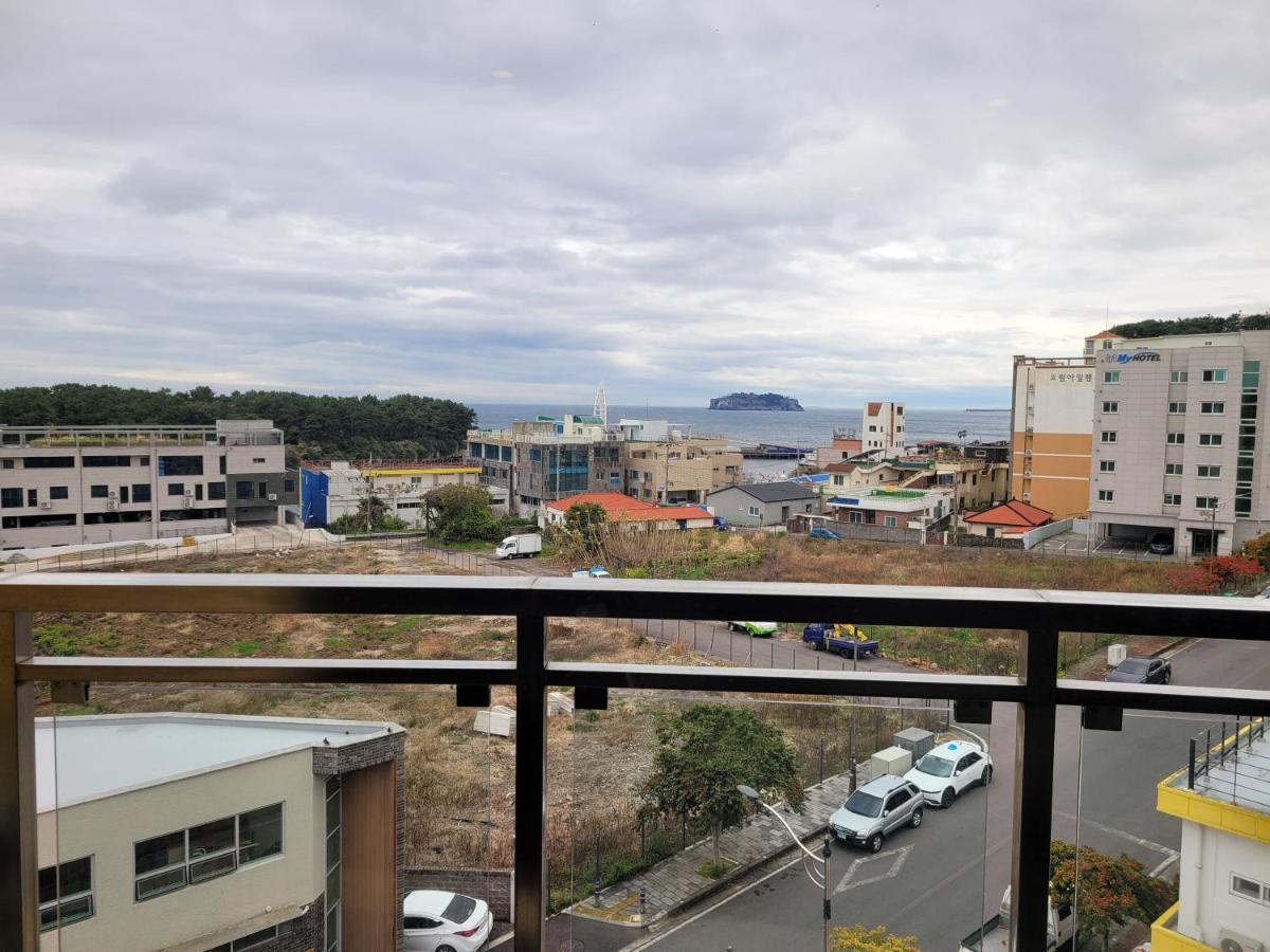 Bk Hotel Jeju Seogwipo Exterior photo